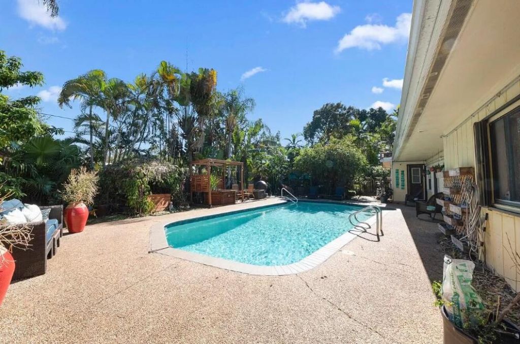 690 NW 68th Avenue, Plantation, FL 33317 Photo