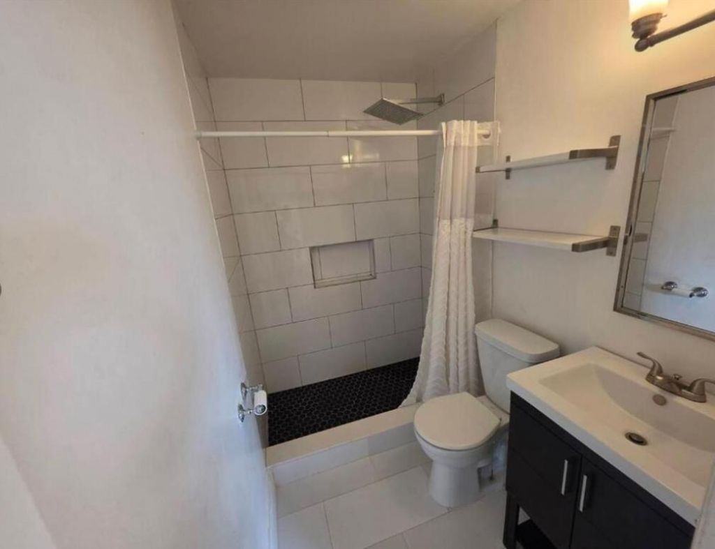 690 NW 68th Avenue, Plantation, FL 33317 Photo