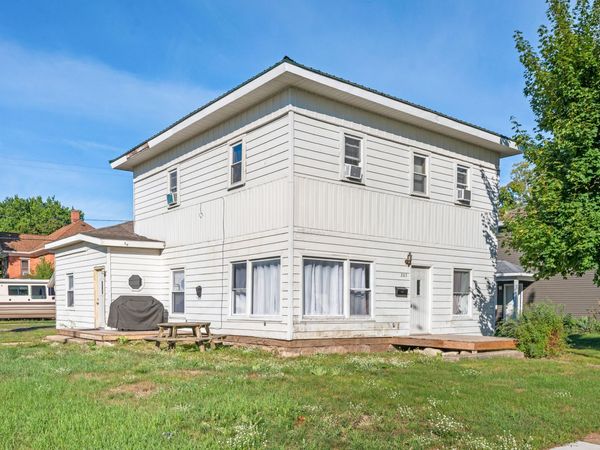 203 N 3rd Avenue, Big Rapids, MI 49307