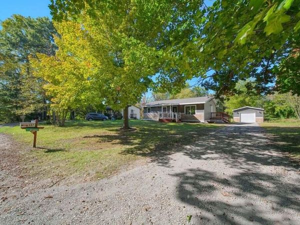 627 Vaughn Street, Eaton Rapids, MI 48827