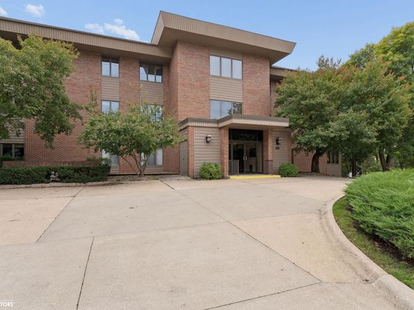 361 S Pennsylvania Avenue, Unit 1-C, Mason City, IA 50401
