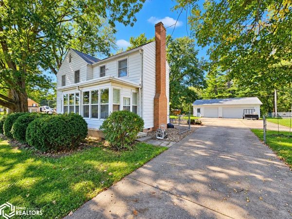 316 Crescent Drive, Middletown, IA 52638
