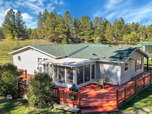 25555 HWY 385, Custer, SD 57730