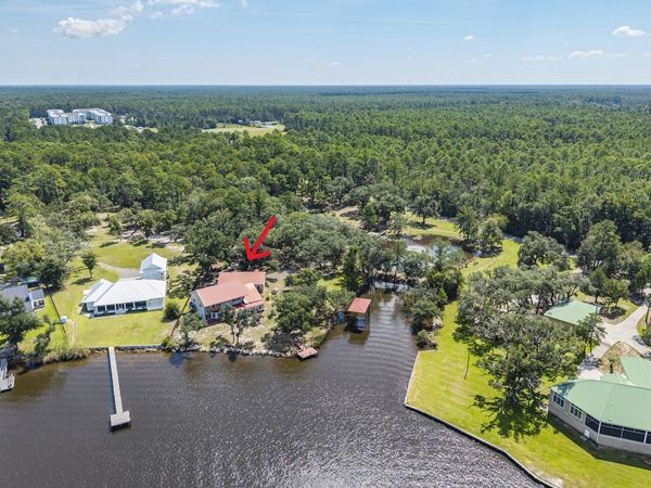 115 Old Oak Road, Freeport, FL 32439