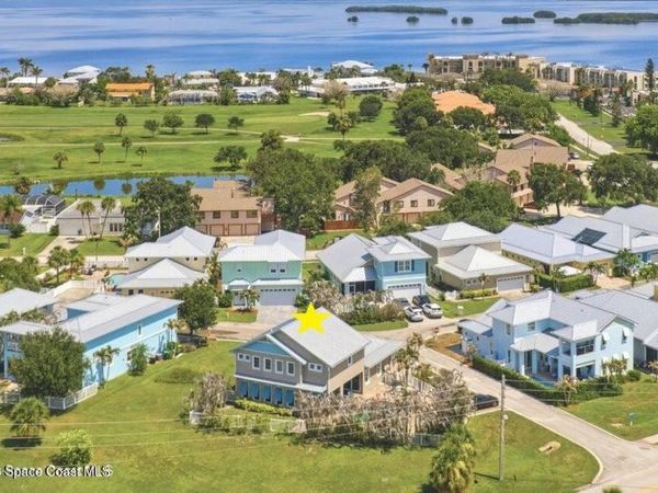 14 Cottage Court , Cocoa Beach, FL 32931