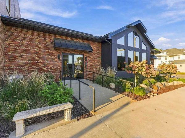120 E Main, Washington, IA 52353