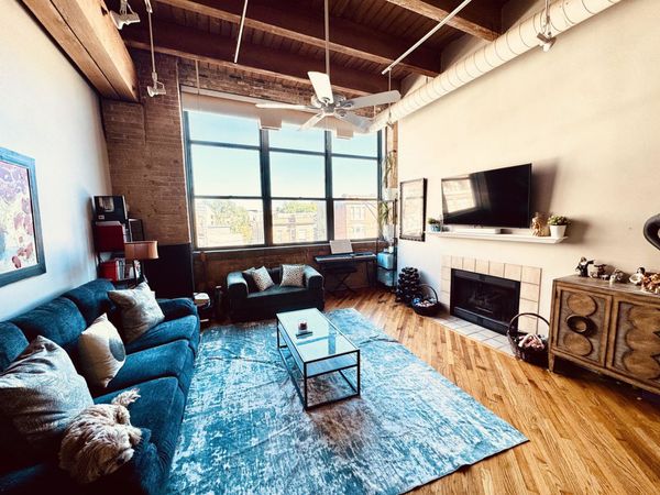 1733 W Irving Park Road , Unit 304, Chicago, IL 60613