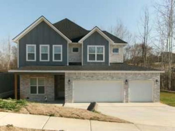 900 Red Oak Loop, Elm Springs, AR 72762