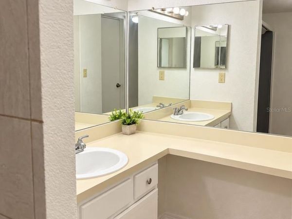 4524 COMMANDER DRIVE , Unit 1628, ORLANDO, FL 32822
