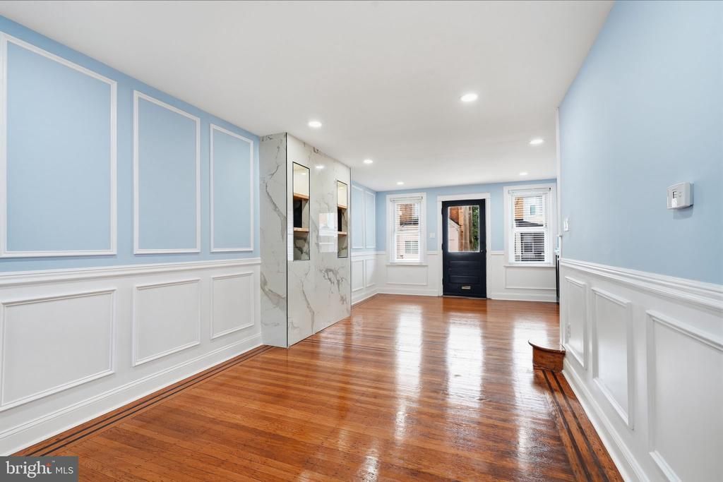 2065 Bridge Street, Philadelphia, PA 19124 Main Photo