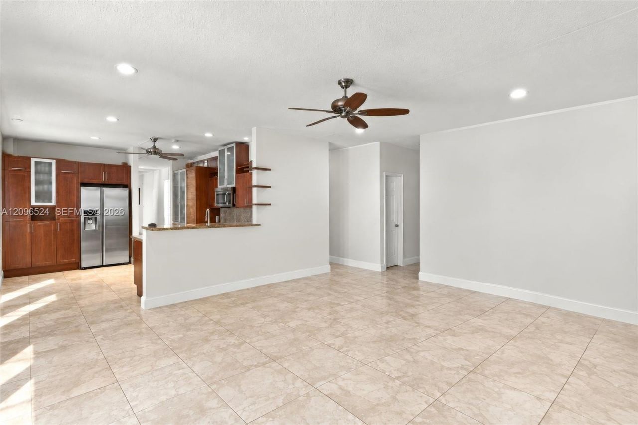 447 Cambridge Dr, Weston, FL 33326 Photo