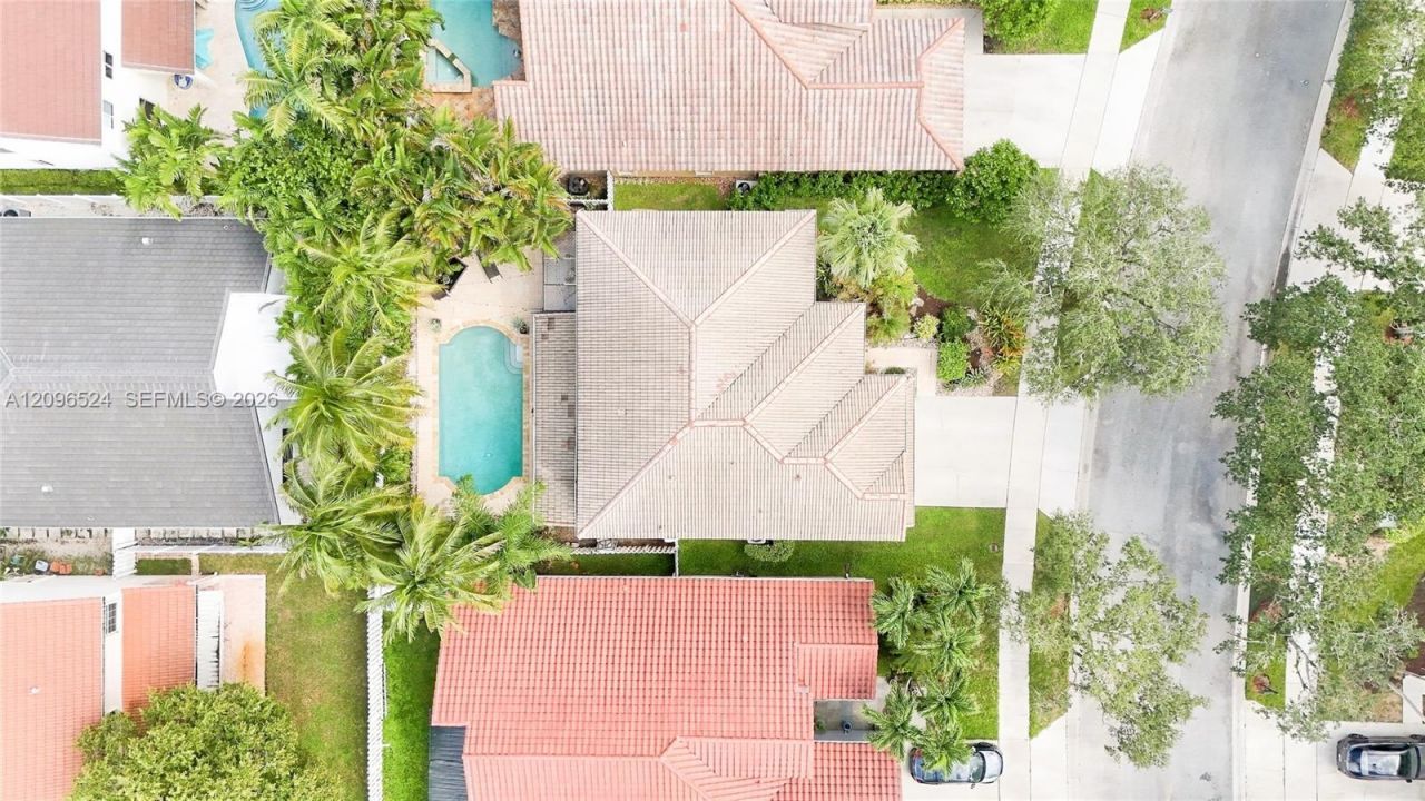 447 Cambridge Dr, Weston, FL 33326 Photo