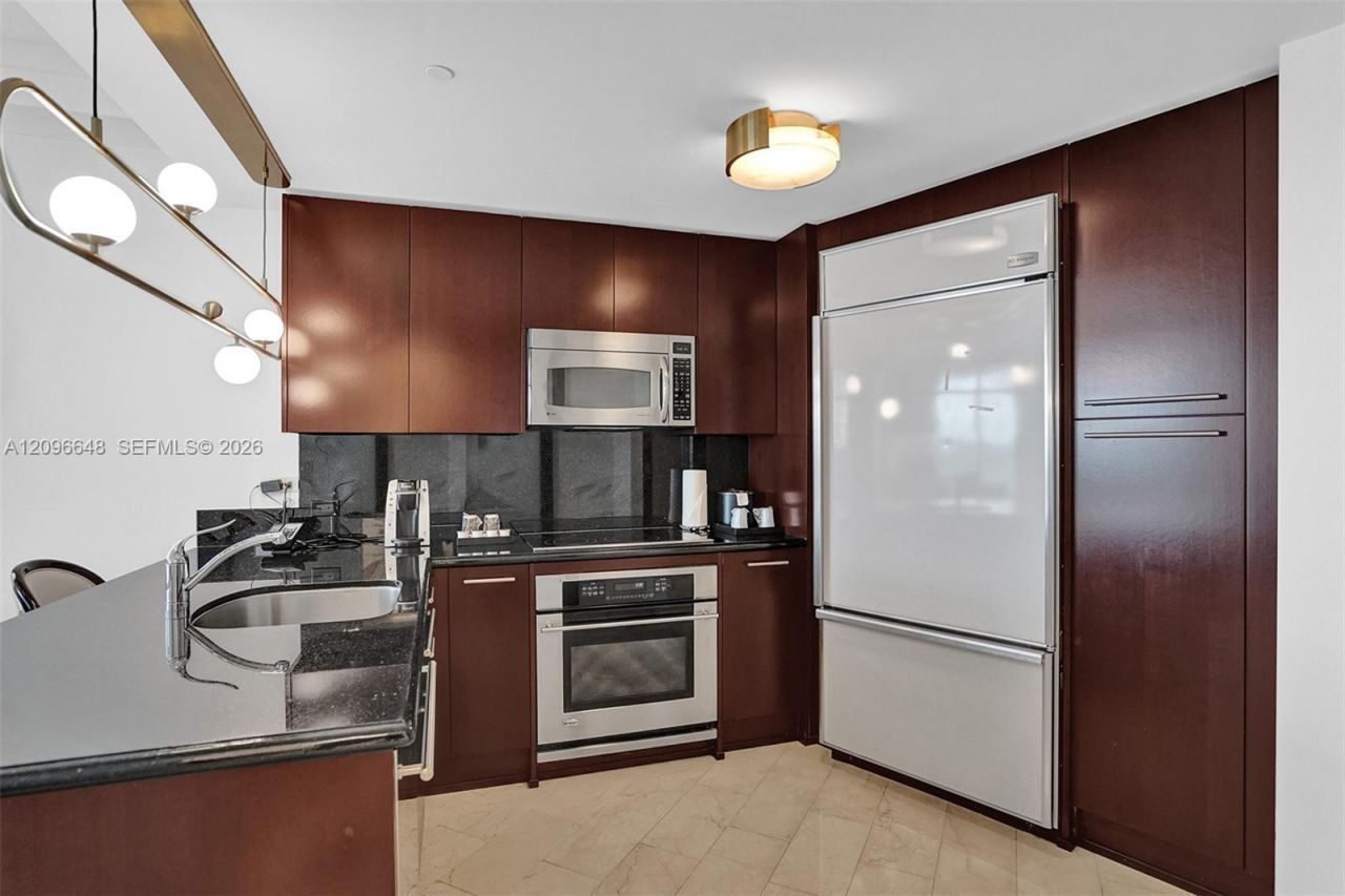 4391 Collins Ave , Unit 913/914, Miami Beach, FL 33140 Photo