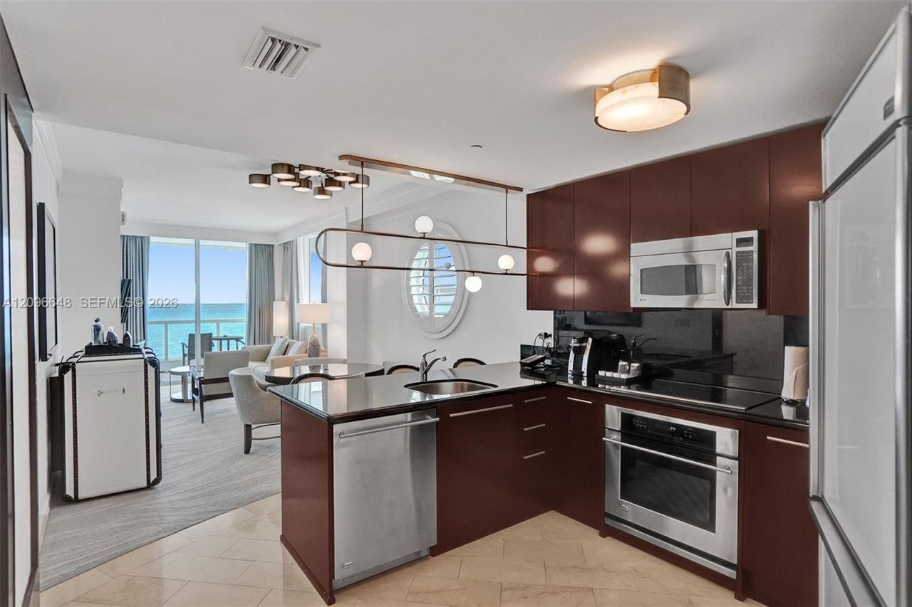 4391 Collins Ave , Unit 913/914, Miami Beach, FL 33140 Photo