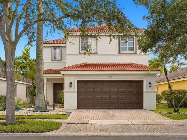 1362 Canary Island Dr , Weston, FL 33327