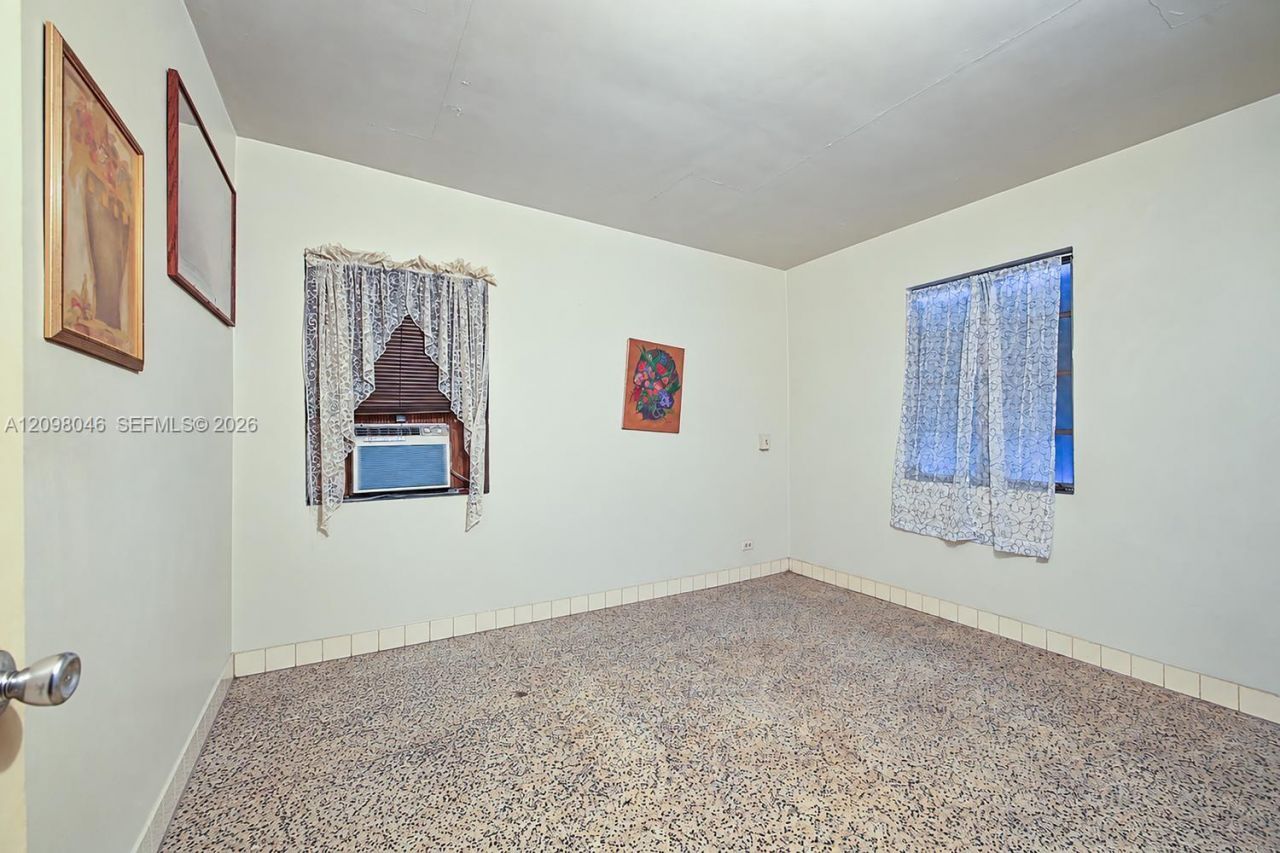 7248 NW 3rd St , Miami, FL 33126 Photo