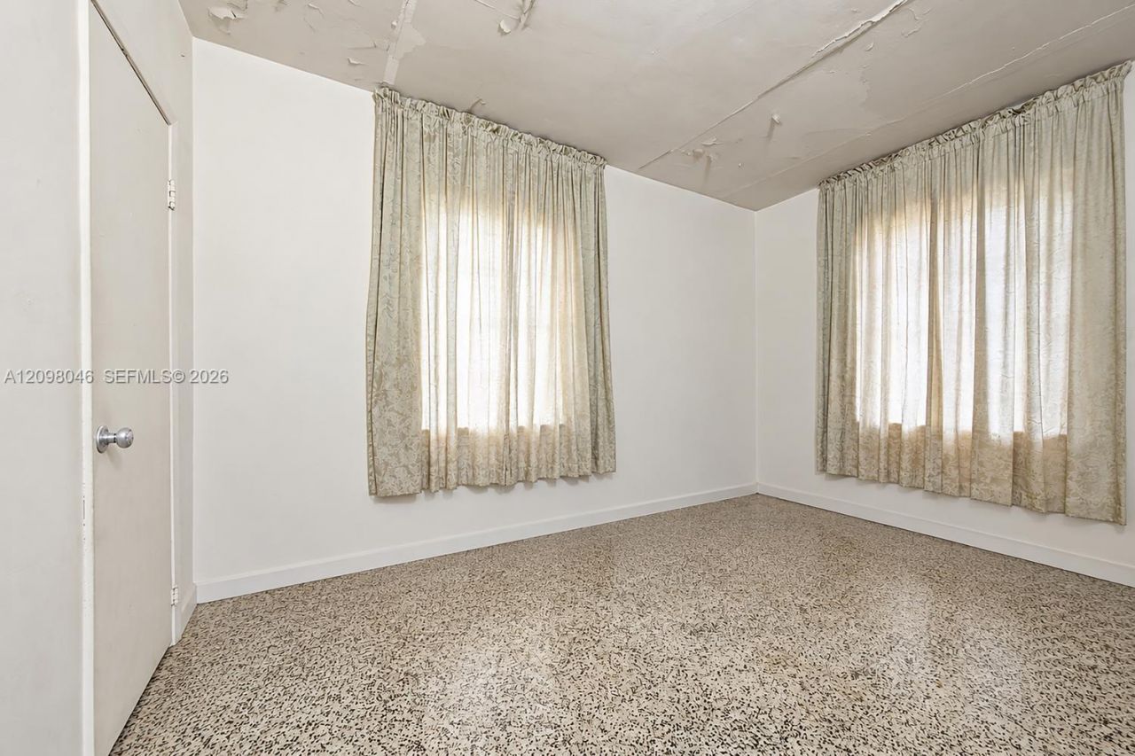 7248 NW 3rd St , Miami, FL 33126 Photo