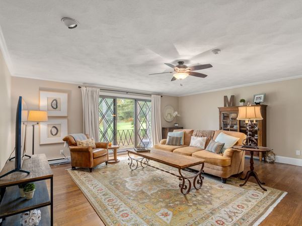 2 Rainbow Pond Dr, Unit 7, Walpole, MA 02081