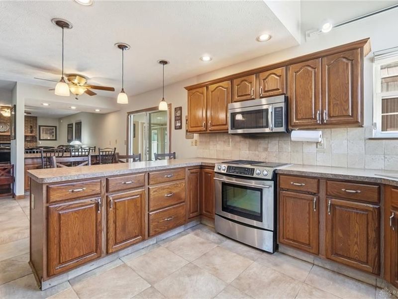 10525 Frederick Pike, Vandalia, OH 45377 Photo 29