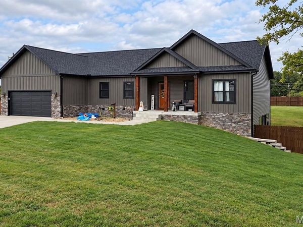 225 Berkshire Drive , Poplar Bluff, MO 63901