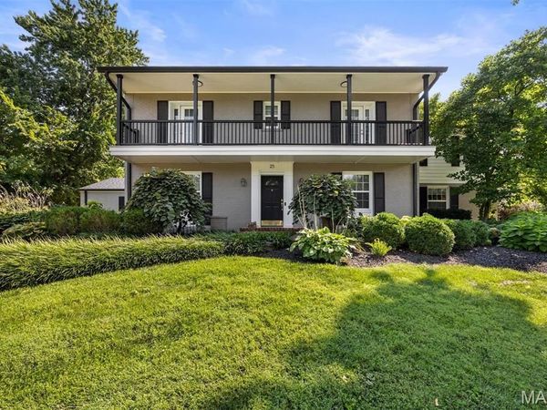 25 Berkshire Drive, Richmond Heights, MO 63117