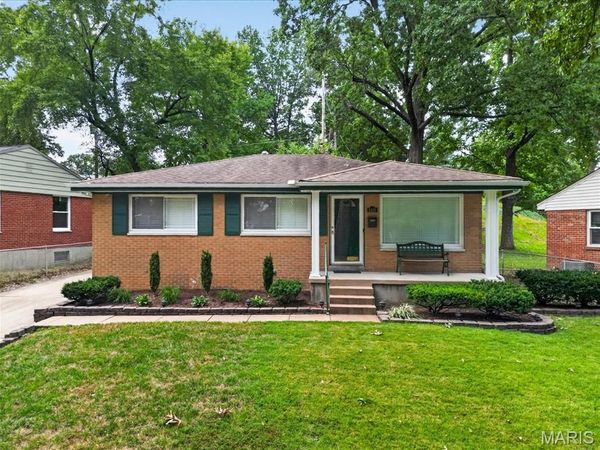 8418 Rosalie Avenue, Brentwood, MO 63144