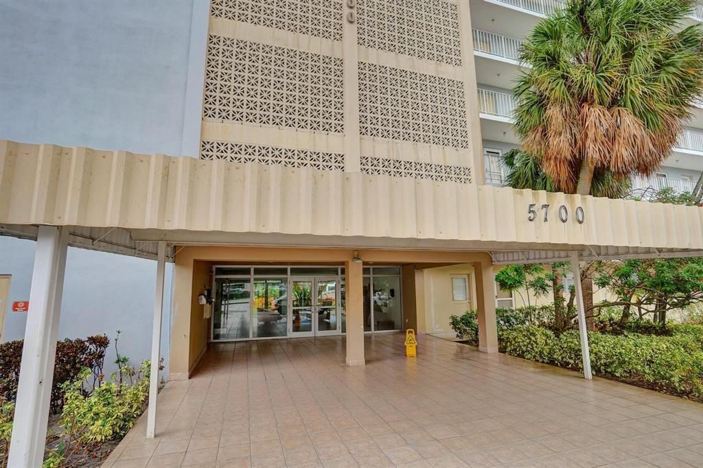 5700 NW 2nd Avenue, Unit 408, Boca Raton, FL 33487 Photo