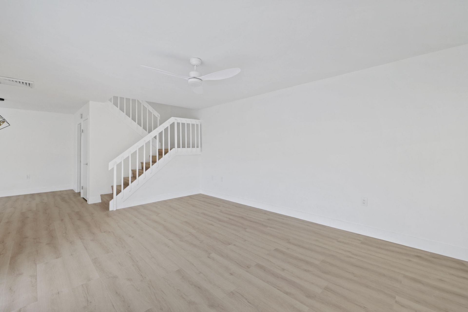 703 7th Terrace, Palm Beach Gardens, FL 33418 Photo