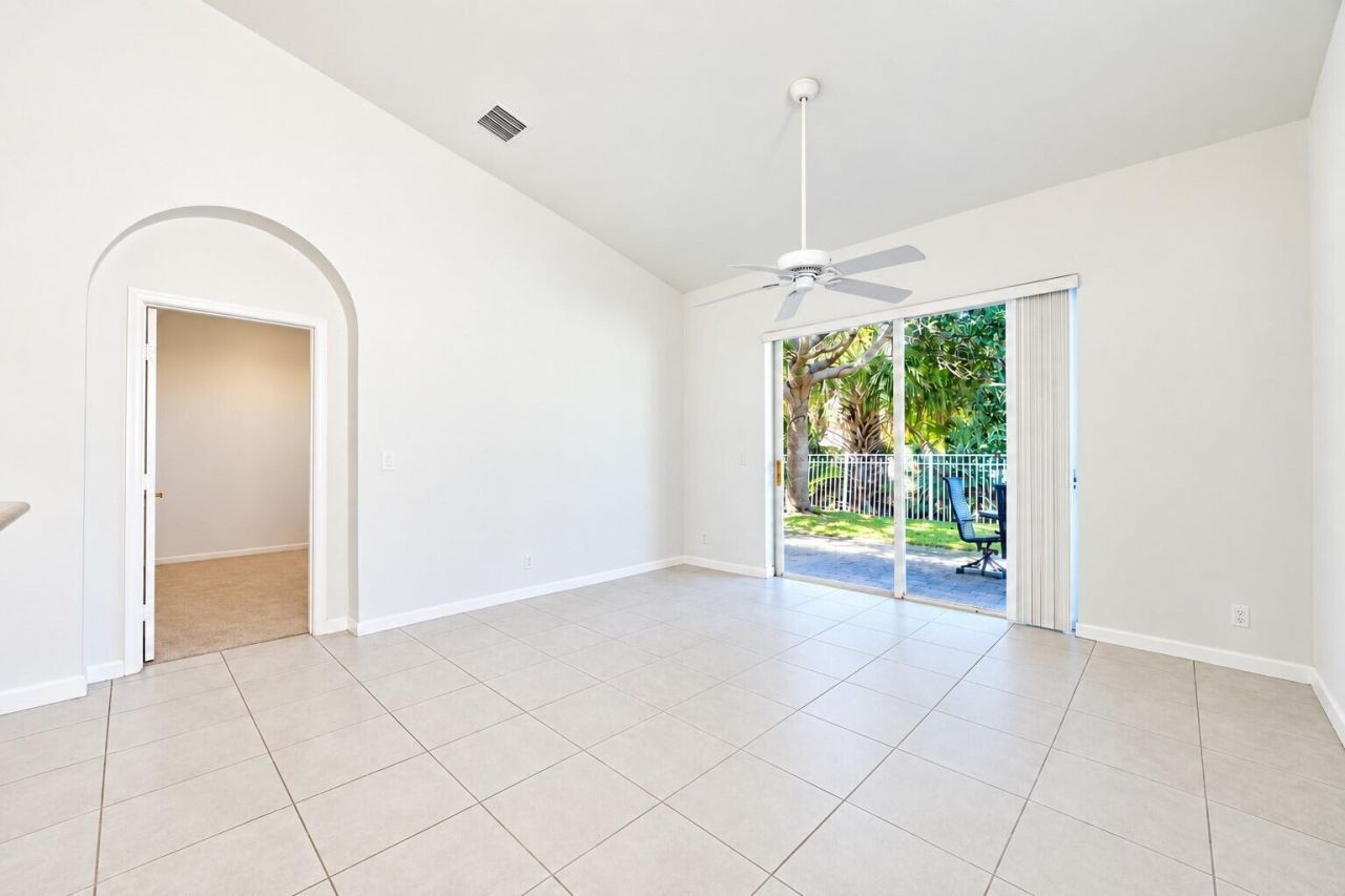 6128 Spring Lake Terrace, Fort Pierce, FL 34951 Photo