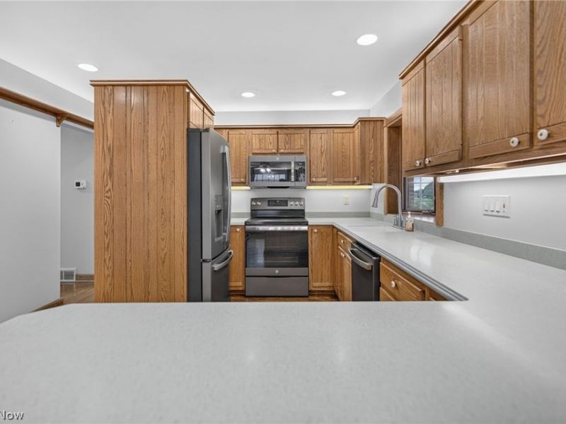 46675 Clarkson Road, Rogers, OH 44455 Photo 17