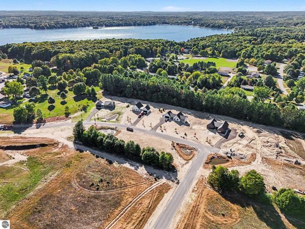 9 Ridgewater Run, Traverse City, MI 49685