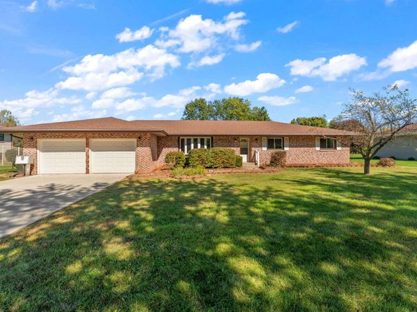 8980 E 91st Court , Crown Point, IN 46307