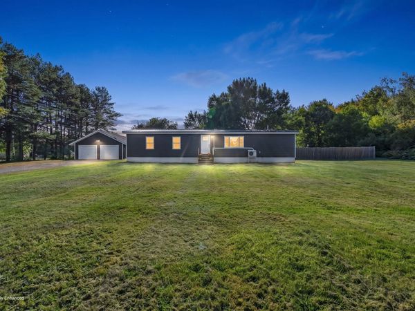 587 Main Road, Eddington, ME 04428
