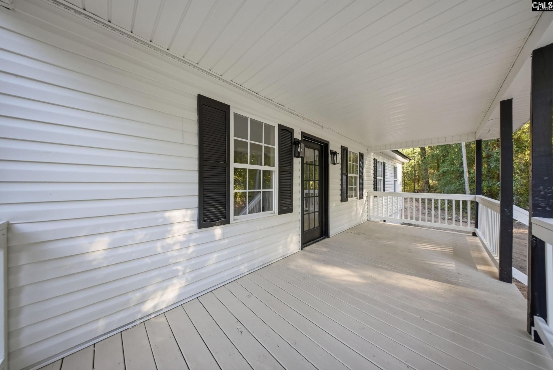 725a Cambridge Lane Photo 4