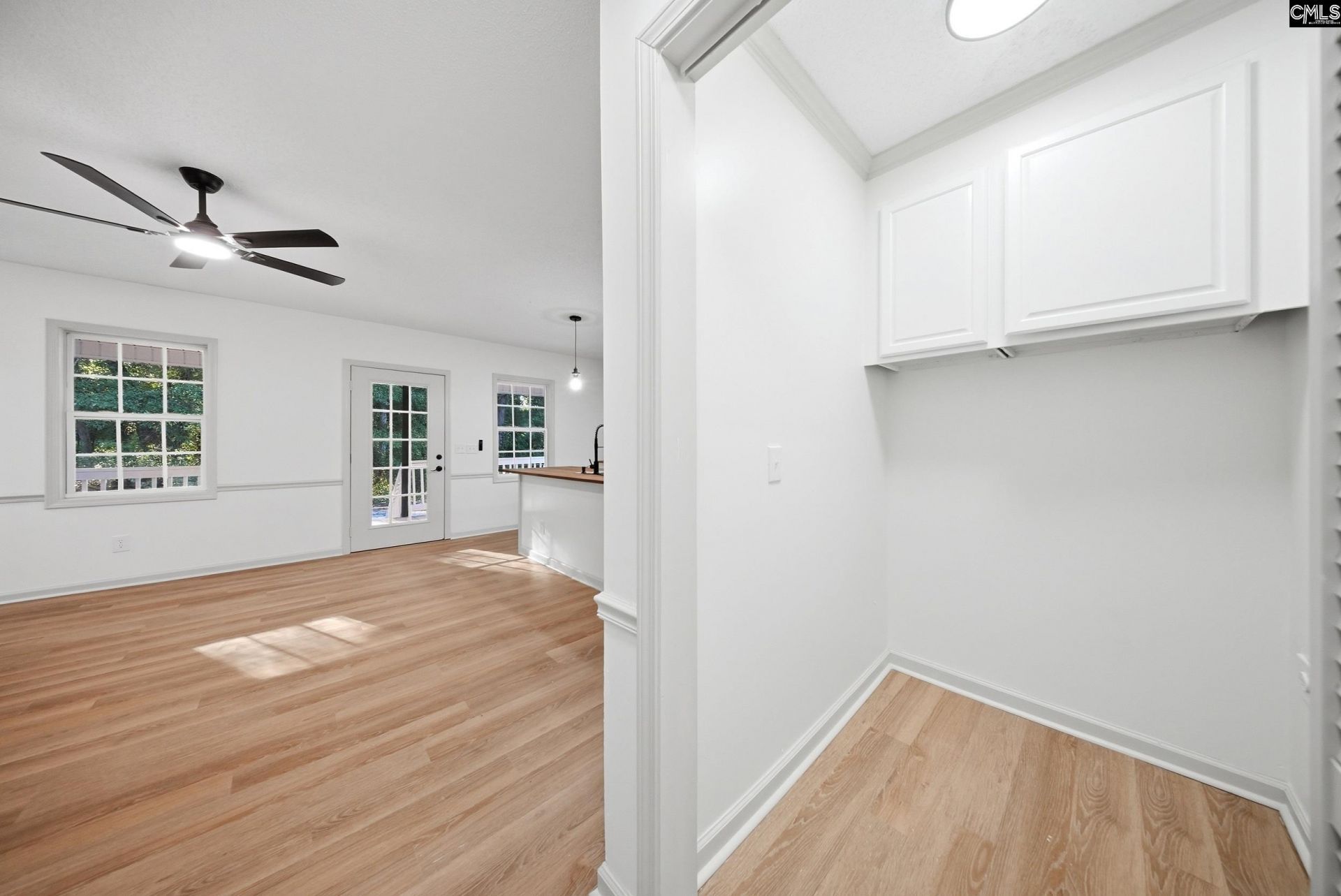 725a Cambridge Lane Photo 9