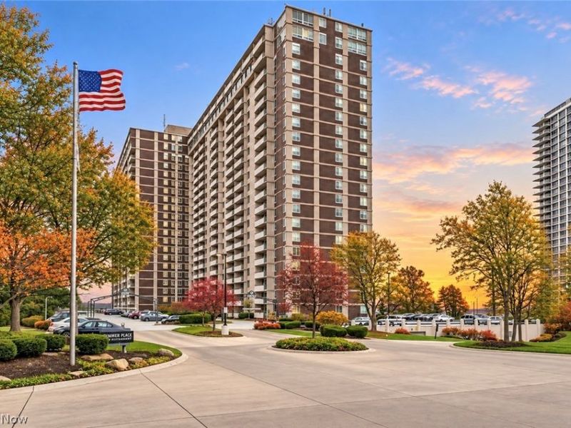 12900 Lake Avenue, Unit 216, Lakewood, OH 44107 Photo 1