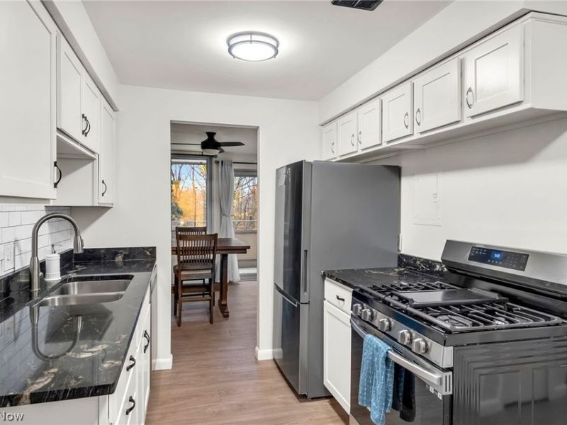 12900 Lake Avenue, Unit 216, Lakewood, OH 44107 Photo 6