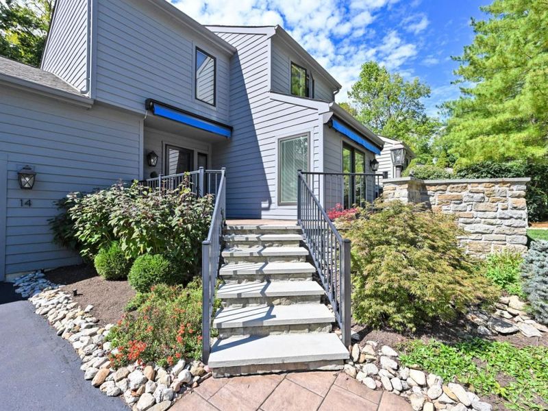 14 Falling Brook Lane, Blue Ash, OH 45241 Photo 2