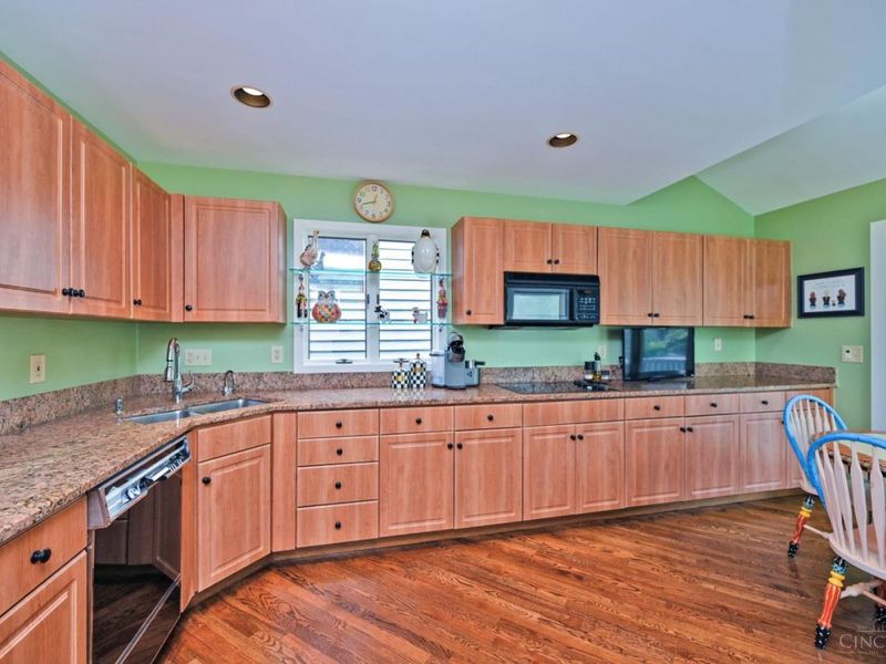 14 Falling Brook Lane, Blue Ash, OH 45241 Photo 23