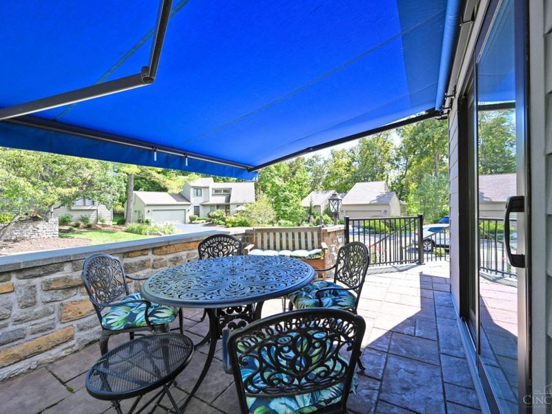 14 Falling Brook Lane, Blue Ash, OH 45241 Photo 4