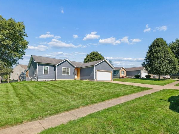 572 Wildflower Drive , Newark, OH 43055