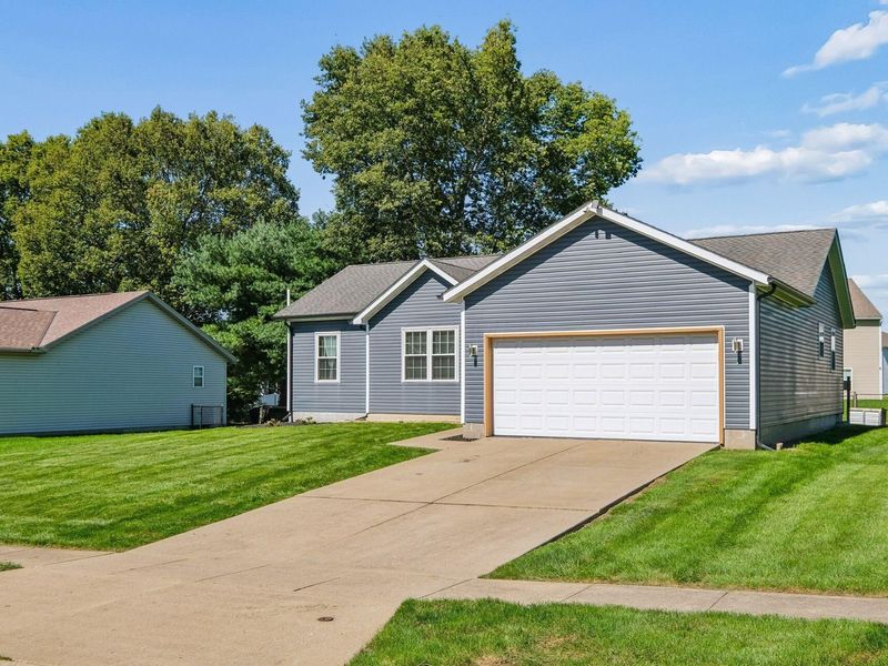 572 Wildflower Drive, Newark, OH 43055 Photo 5