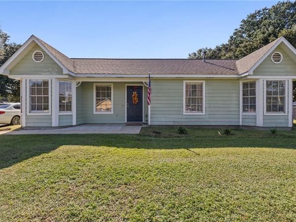 1695 Cattleman Court , Semmes, AL 36575