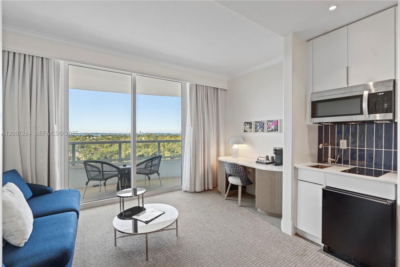 4401 Collins Ave , Unit 1017, Miami Beach, FL 33140 Photo