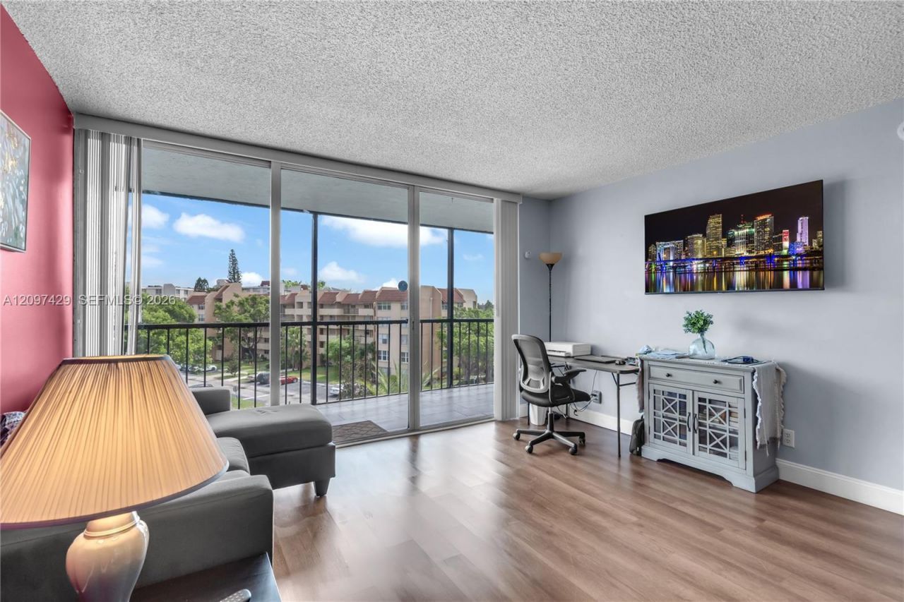 3821 Environ Blvd, Unit 502, Lauderhill, FL 33319 Photo