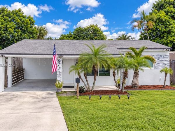 6771 Harding St , Hollywood, FL 33024