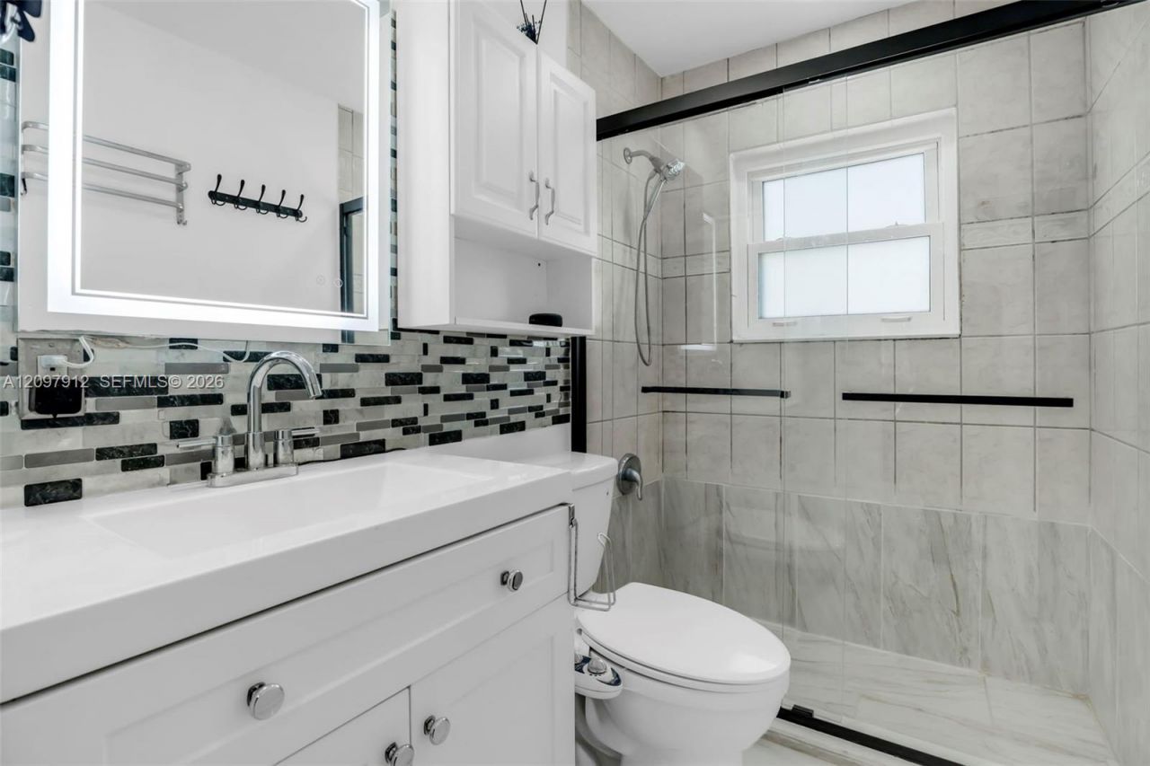 6771 Harding St , Hollywood, FL 33024 Photo