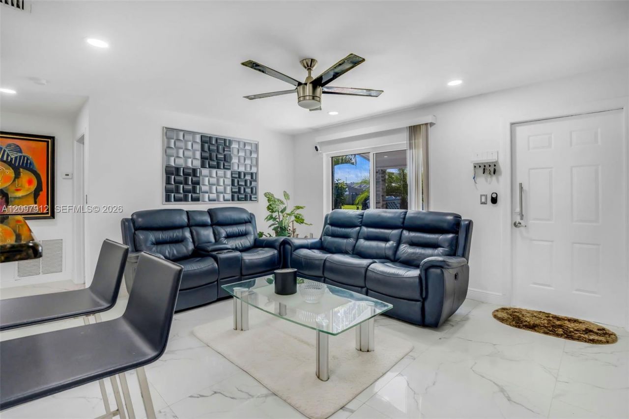 6771 Harding St , Hollywood, FL 33024 Photo