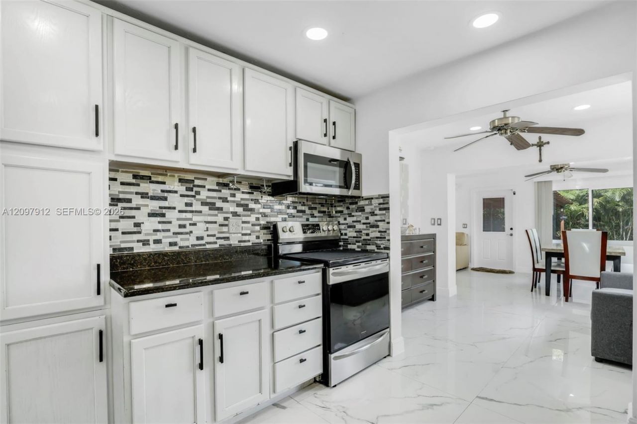 6771 Harding St , Hollywood, FL 33024 Photo
