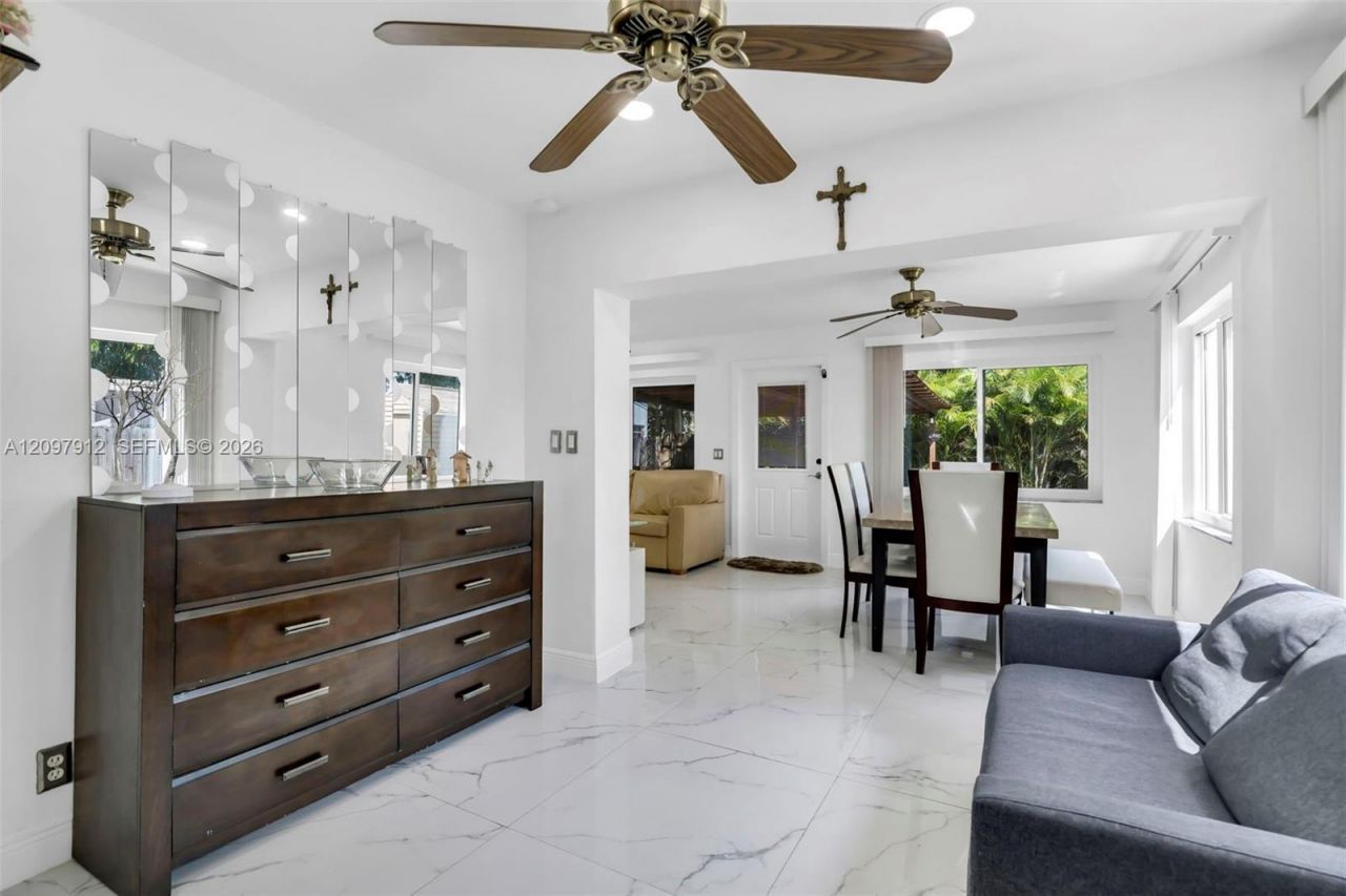 6771 Harding St , Hollywood, FL 33024 Photo